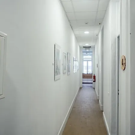 Impact House * ליסבון